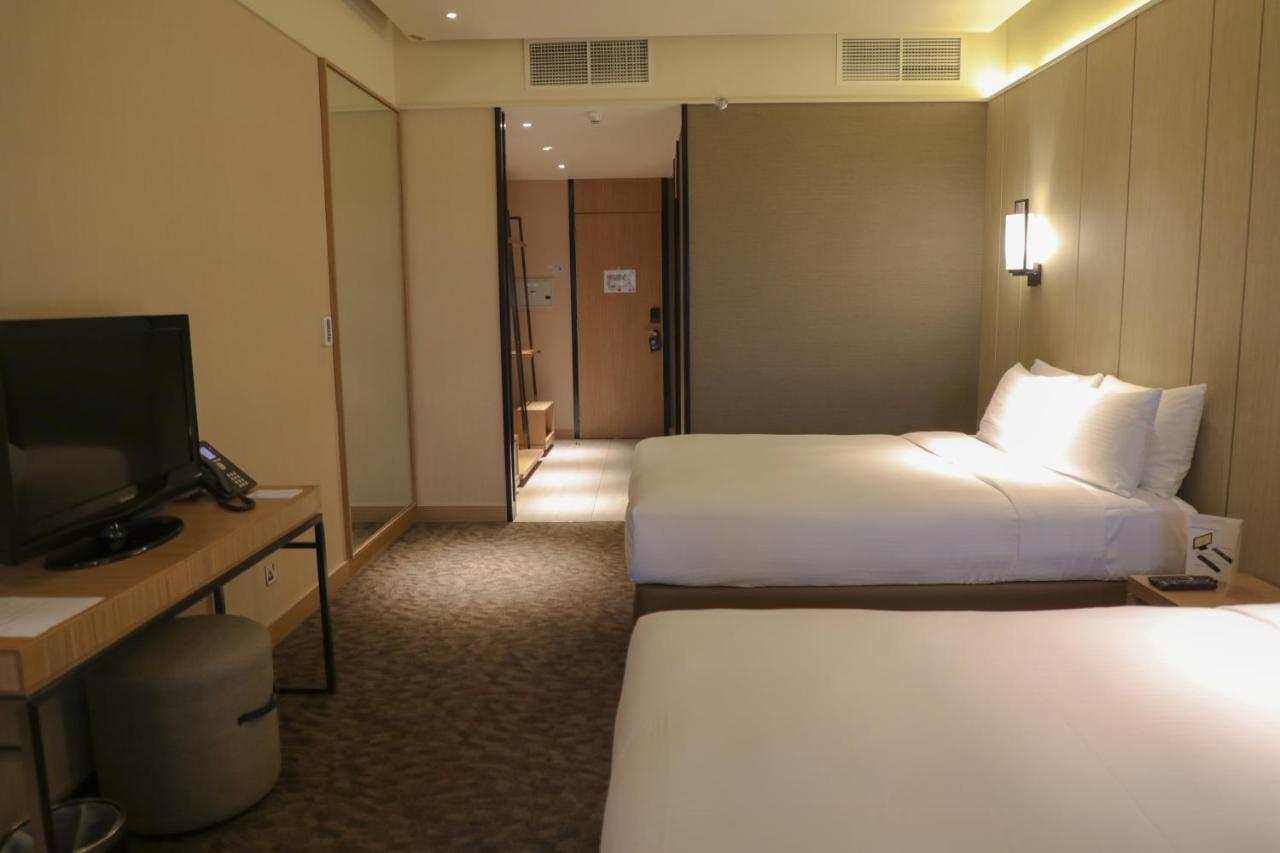 Abu Dhabi Airport Hotel T1 International Departures ภายนอก รูปภาพ